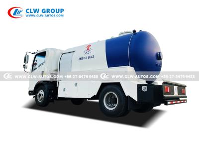 China Petroleiro de cauda cortada de transferência do propano do mercado do manual do transportador do caminhão do gás de HOWO 5CBM LP à venda