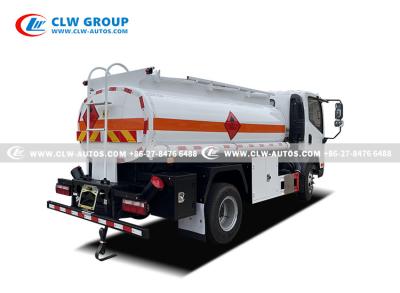 China 5000 litros de FAW J6F aprovisionan de combustible el tanque resistente a la corrosión del camión del transporte con el dispensador en venta