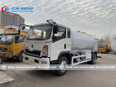 China 8000L 4T HOWO 4x2 LPG Gas Bobtail Tanker Truck With Dispenser for sale