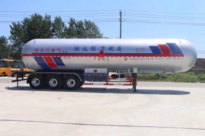 China Lightweight Design Fuel Transport Trucks , 30T 62000 Liters Propane Tank Truck Vehicle for sale