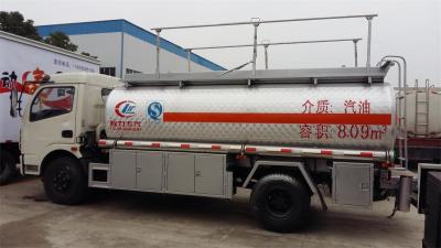China 8000L Stainless Steel Fuel Delivery Truck Rust Resistant For Petorl / Diesel Refueling for sale