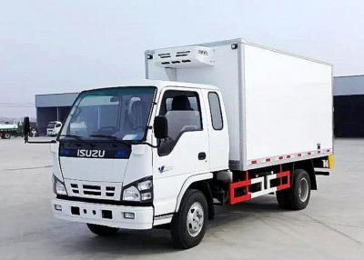 Chine 3-5 les tonnes d'ISUZU 4×2 ont frigorifié Van Truck, véhicule de boîte de congélateur pour la viande/poissons à vendre