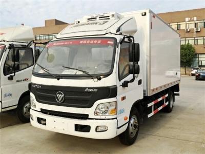 Chine Transporteur Cooler Refrigerator Van Truck de FOTON 130HP 4x2 2Ton pour la viande et des poissons à vendre