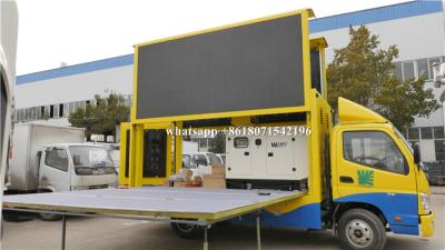 China P4 P5 P6 Digital Mobile Advertising Truck 5000 - 7000CD/M2 Brightness With Stage for sale