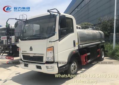 China Camión de petrolero de acero inoxidable del agua de Sinotruk HOWO 4x2 RHD 5000L en venta