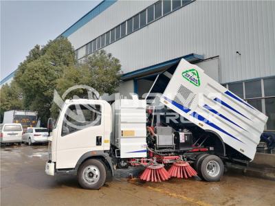 China 7.5m3 Howo Vacuum Sweeper Truck For Airport / Street Cleaning Service for sale