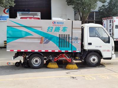 China Mini Foton Four Brushes Street Sweeper Vacuum Truck 4*2 116HP 3cbm for sale