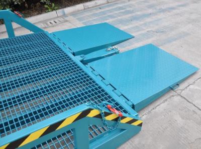 China 10000kg Anti Skid Movable Mobile Yard Ramp For Unloading Trucks for sale