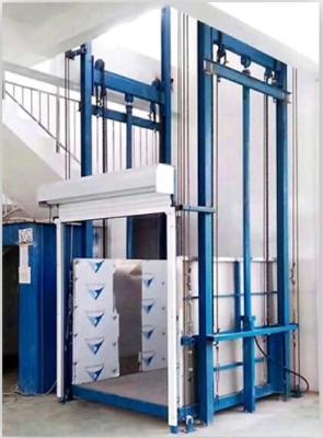 China o curso vertical 1T de 6m carrega o elevador industrial do armazém vertical hidráulico do elevador da carga do armazém à venda