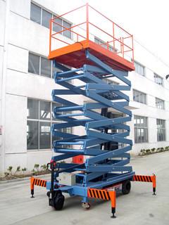 China 500kg Vehicle Scissor Lift with Pulling Device , DC24V Industrial Scissor Lift for sale