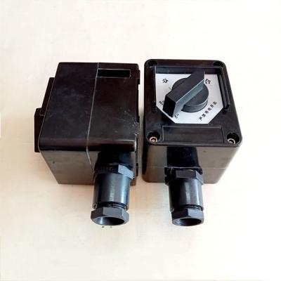 Chine Interrupteur de lampe rotatoire 380v 10A de preuve de corrosion BHZ8050 anti-déflagrant dessus outre du commutateur à vendre