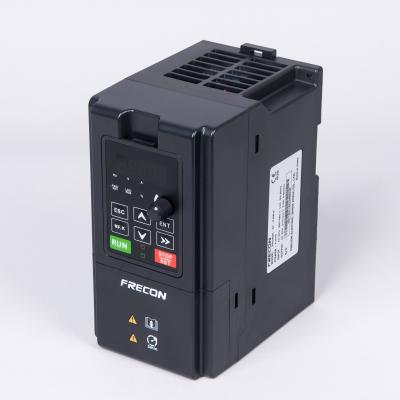 China 0.4KW IEC Solar Single Phase Inverter , IGBT 2000m Altitude Off Grid PV Inverter for sale