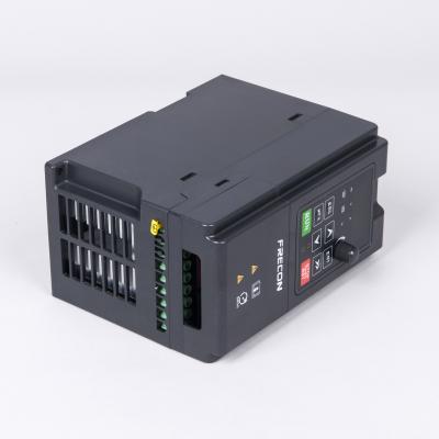 China 1.5kw PMSM Single Phase Solar Pump Controller MPPT Pump Controller for sale
