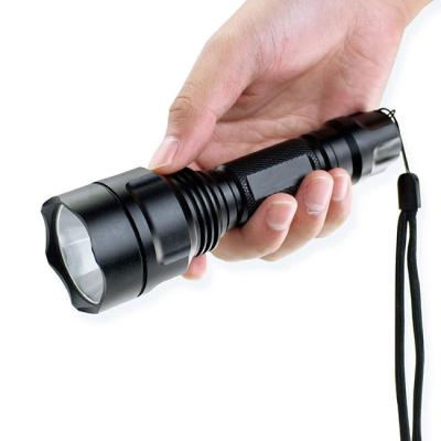 China 5W 200m Zoomable Tactical Flashlight 2200mAh 18650 Rechargeble Battery for sale