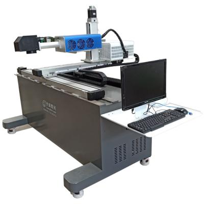 China laser independiente del CO2 del CNC que corta la máquina de grabado en venta
