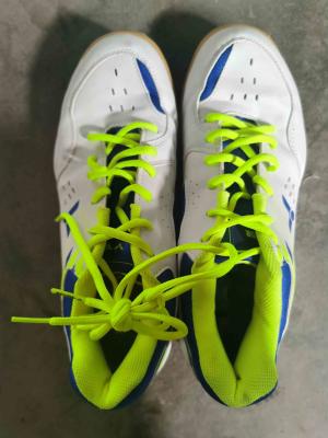China Large Size Hook And Loop Second Hand Men Shoes Used Running Shoes Anti Slip for sale