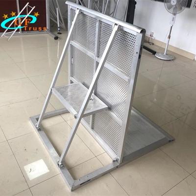 China Ensure Safety 1M*1.2M*1.2M Aluminum Finish Stage Barriers for sale