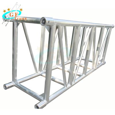 China 520*760mm Aluminum Spigot Truss Updated Show Led TV Stage Truss for sale