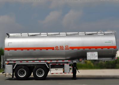 China 28000L 2 Axles Carbon Steel Tanker Trailer For Fuel Oil And Diesel Transit for sale