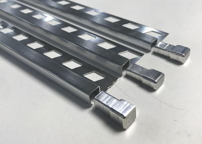 China Personalização de alumínio do perfil da extrusão para as tiras de guarnição de alumínio do canto da borda da telha à venda