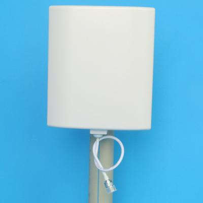China Ourdoor/Indoor 3G 1710-2170MHz 14dBi Flat Panel Antenna high gain wifi antenna for sale