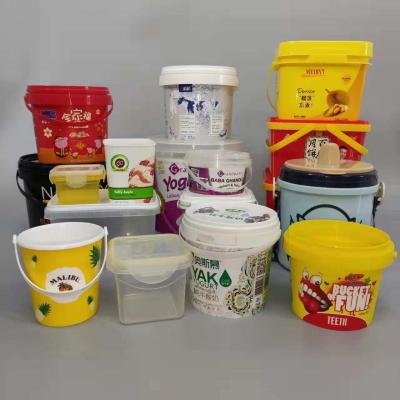 China Plástico de la categoría alimenticia cubo de pintura de 20 litros diversos tamaños de los colores con la tapa en venta