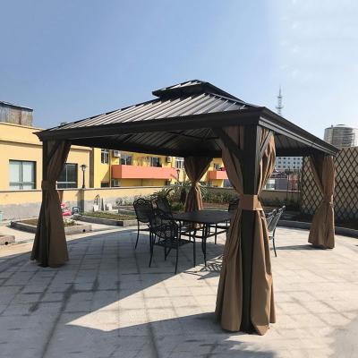 China Jardín al aire libre negro con cubierta dura Gazebo de metal para patios Césped kaki en venta