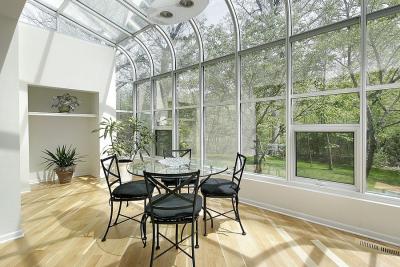 China T5 T6 Curved Glass Roof Sunroom Powder Coated Glass Roofed Sunroom For Easy Installation for sale