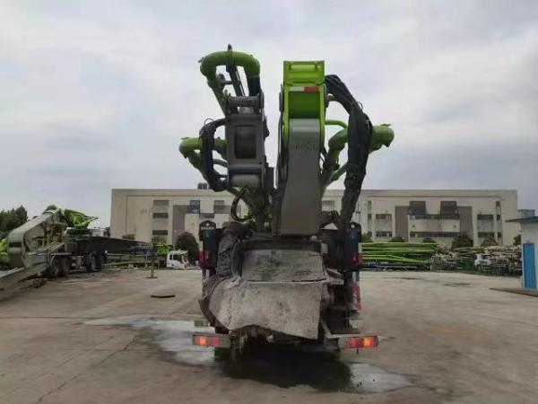 Quality Zoomlion Used Concrete Pump Truck Mixer 2022Year 62 Meters ZLJ5460THBJF for sale