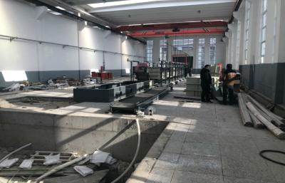 Chine Inspection 100% galvanisée plongée chaude de machine de boulons de chariot pendant la production à vendre