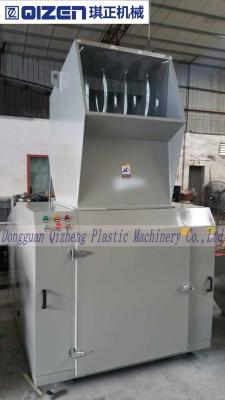 China Low Noise Plastic Bottle Shredder Machine , Heavy Duty Plastic Scrap Grinder Machine for sale