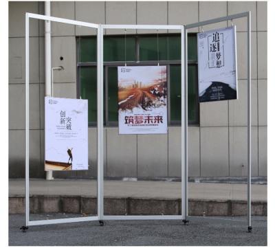 China Soportes de exhibición del estilo del quiosco y de la pantalla | Exhibiciones de piso con los sistemas de cable para exhibir los paneles gráficos, carteles, ilustraciones, en venta