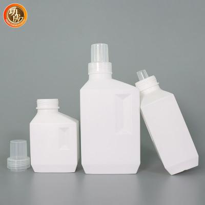 China Square Empty HDPE 1l 2l Laundry Detergent Bottle With Screw Cap for sale