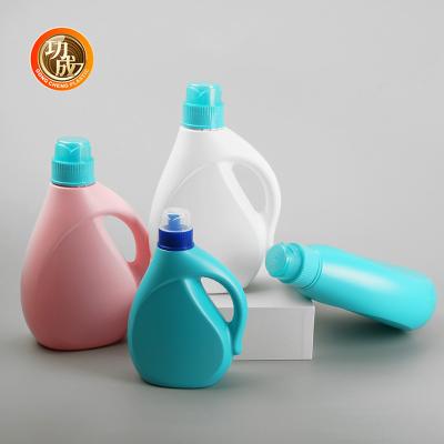 China Leak proof Recyclable PE Liquid Detergent Empty Bottle With Screw Cap for sale