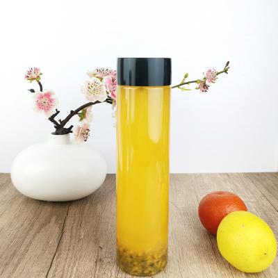 China Recipiente 400ml plástico cilíndrico fino alto com as bebidas do tampão de parafuso à venda