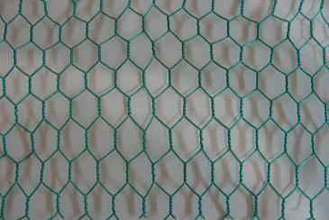 China 30M Hexagonal Wire Netting pvc shrink galvanized hexagonal chicken wire mesh for sale