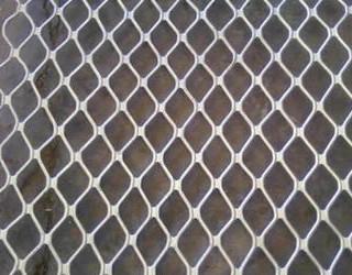 China Diamond Hole Small 8mm Thick Expanded Metal Wire Mesh for sale