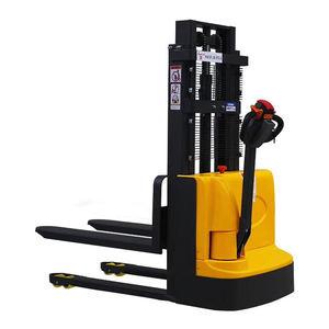 China 2T Full Stacking Pallet Stackers Truck Walkie Straddle Adjustable for sale