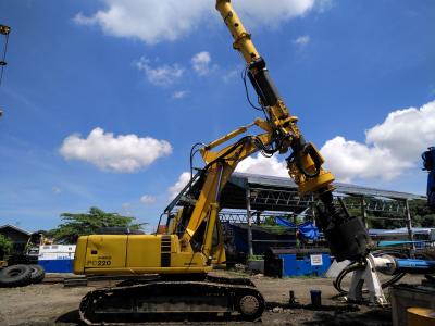 Chine L'excavatrice convertit l'attachement rotatoire de plate-forme de forage de KR50 avec le châssis de Caterpillar à vendre