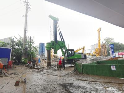 China KR300ES Rotary Drilling Piling Rig Low Headroom Hydraulic 320KN/M for sale