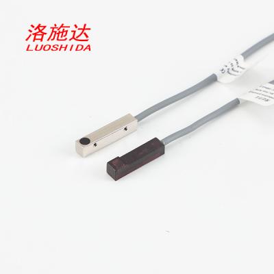 China Sensor de proximidad inductivo rectangular del alambre de DC 3 con el tipo de cable en venta