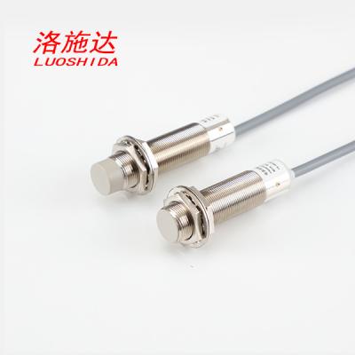 China Flush Capacitive Proximity Sensor For Plastic Detection DC M18 Cylindrical Brass Tube for sale