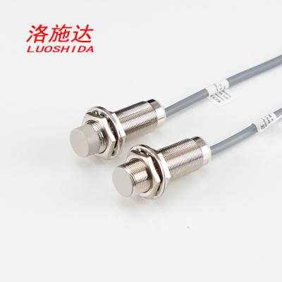 China M18 Inductive Proximity Sensor Long Distance Cylindrical Metal Detector Sensor for sale