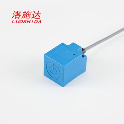 China 12V DC Or 24V Proximity Sensor Rectangular Inductive Q30 Plastic Tube With Cable Type for sale