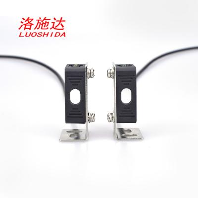 China Through Beam Square Photoelectric Proximity Sensor Switch DC 3 Wire Q31 With 2M Cable for sale
