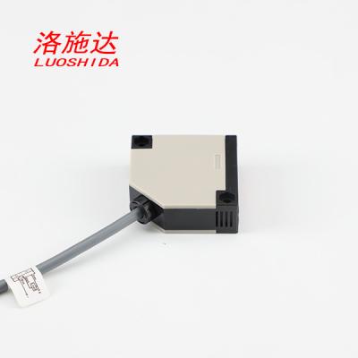 China Quadrado infravermelho da forma plástica fotoelétrica difusa clara da C.C. Q50 do interruptor do sensor de proximidade à venda