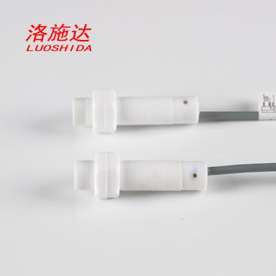China PTFE Corrosion Resistance M18 Capacitive Proximity Sensor 10-30VDC For Liquid Level Measurement for sale