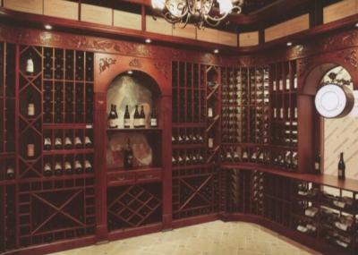 China Barra de vinho europeia de superfície UV da madeira maciça do armário de exposição da sala de visitas do estilo à venda