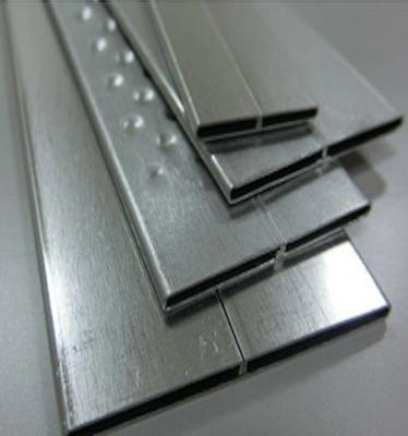 Chine Tubes en alliage d'aluminium soudés à haute fréquence pour matériaux de condensation de la catégorie 3003 à vendre