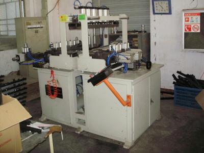 Chine Radiateur semi automatique faisant la machine pour le radiateur à extrémité élevé à vendre